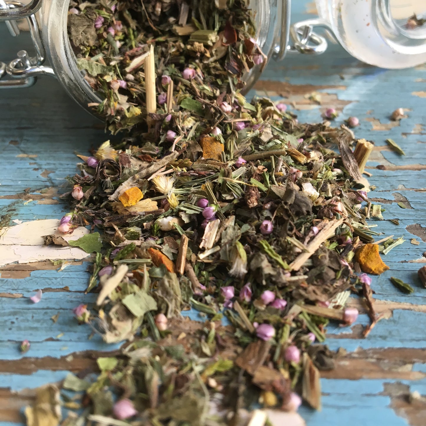 Lecsepegtető gyógytea – Összetett sólyomfű - 50g